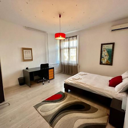 Appartement Downtown Delight By Lmg à Sofia Extérieur photo